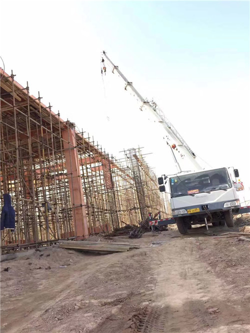 巴州区25 吨、50 吨吊车怎么选？多大重量 / 半径适合对应车型？